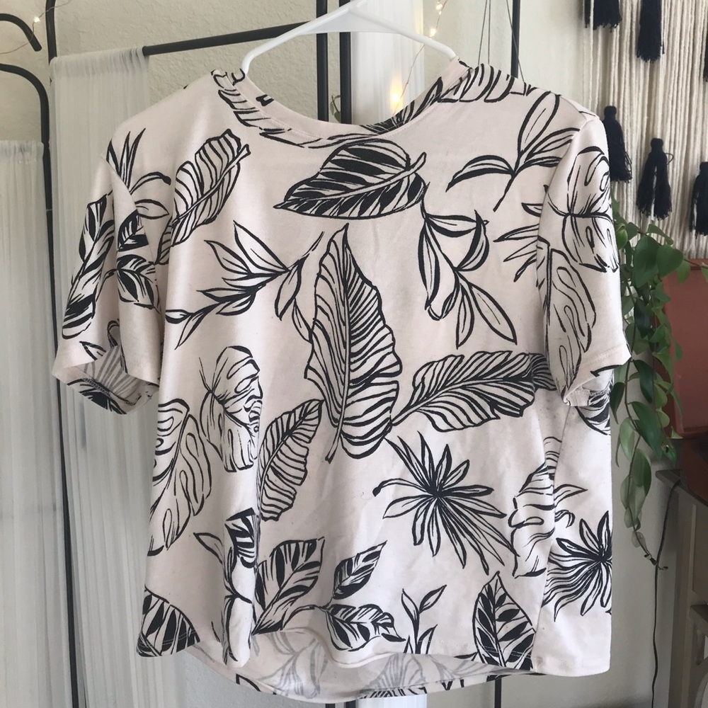 leaf crop top